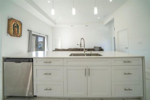 Casa en venta en Lehigh Acres, Florida, 3 dormitorios, 168.9 m2 № 1523446 - foto 13