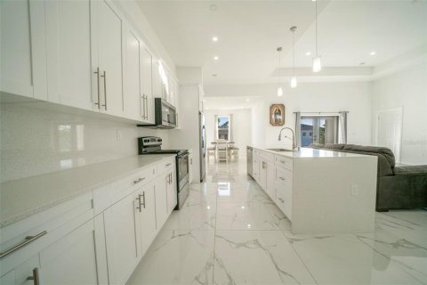 Casa en venta en Lehigh Acres, Florida, 3 dormitorios, 168.9 m2 № 1523446 - foto 14