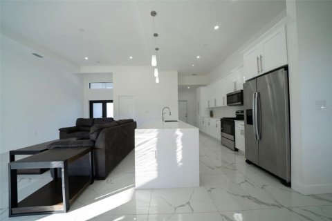 Casa en venta en Lehigh Acres, Florida, 3 dormitorios, 168.9 m2 № 1523446 - foto 10