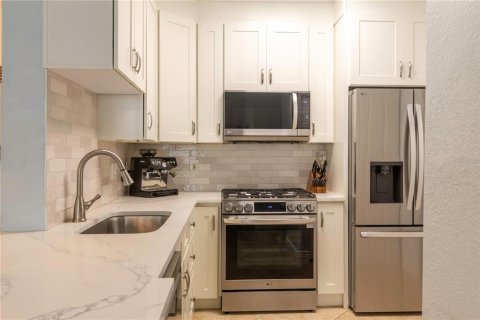 Copropriété à vendre à Clearwater, Floride: 2 chambres, 105.91 m2 № 1687551 - photo 10