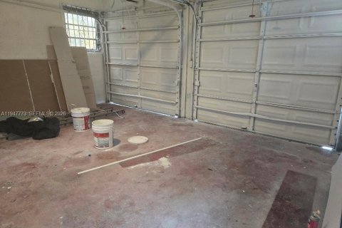 Villa ou maison à vendre à Miami, Floride: 4 chambres, 141.3 m2 № 2004030 - photo 7