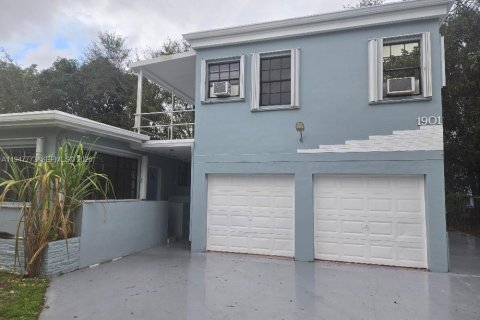 Villa ou maison à vendre à Miami, Floride: 4 chambres, 141.3 m2 № 2004030 - photo 10