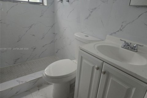Villa ou maison à vendre à Miami, Floride: 4 chambres, 141.3 m2 № 2004030 - photo 5