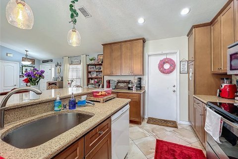 House in Orlando, Florida 3 bedrooms, 132.57 sq.m. № 1655038 - photo 10