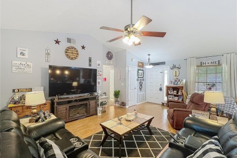 House in Orlando, Florida 3 bedrooms, 132.57 sq.m. № 1655038 - photo 5