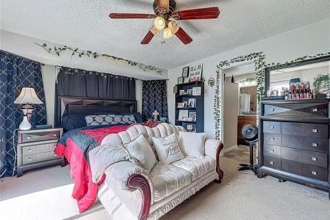 House in Orlando, Florida 3 bedrooms, 132.57 sq.m. № 1655038 - photo 19