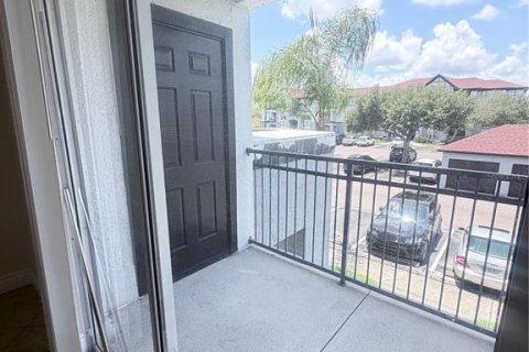 Condo in Orlando, Florida, 1 bedroom  № 2207292 - photo 8