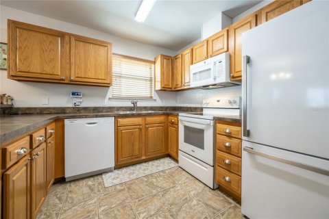 House in Alachua, Florida 3 bedrooms, 130.99 sq.m. № 1680623 - photo 9