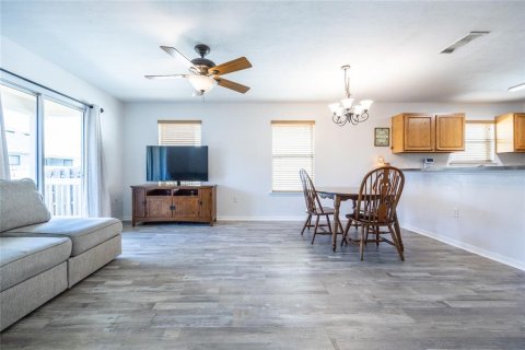 House in Alachua, Florida 3 bedrooms, 130.99 sq.m. № 1680623 - photo 15