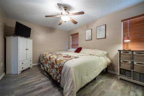 House in Alachua, Florida 3 bedrooms, 130.99 sq.m. № 1680623 - photo 16
