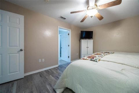 House in Alachua, Florida 3 bedrooms, 130.99 sq.m. № 1680623 - photo 18