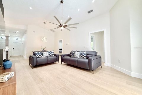 Villa ou maison à louer à Davenport, Floride: 4 chambres, 155.43 m2 № 2410233 - photo 7