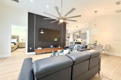 Villa ou maison à louer à Davenport, Floride: 4 chambres, 155.43 m2 № 2410233 - photo 6