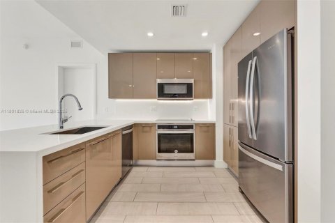 Copropriété à louer à Sunrise, Floride: 2 chambres, 85.47 m2 № 1957391 - photo 2