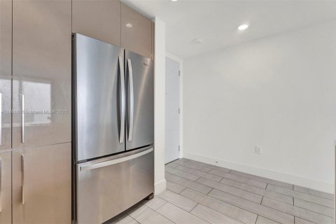 Copropriété à louer à Sunrise, Floride: 2 chambres, 85.47 m2 № 1957391 - photo 6