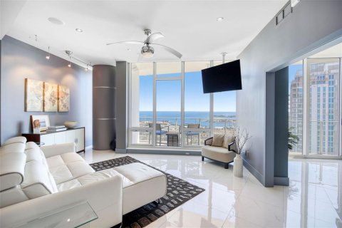 Condominio en venta en Saint Petersburg, Florida, 2 dormitorios, 218.69 m2 № 1911420 - foto 16
