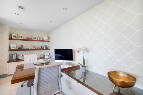 Condominio en venta en Saint Petersburg, Florida, 2 dormitorios, 218.69 m2 № 1911420 - foto 19