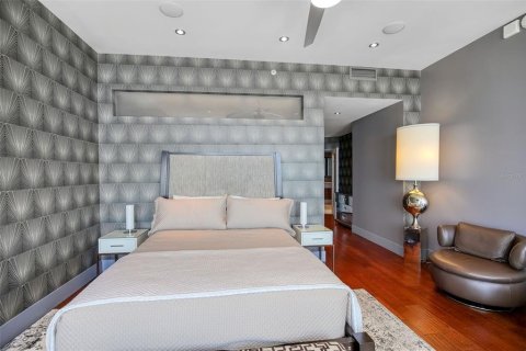 Condominio en venta en Saint Petersburg, Florida, 2 dormitorios, 218.69 m2 № 1911420 - foto 22