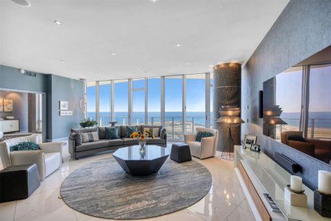 Condominio en venta en Saint Petersburg, Florida, 2 dormitorios, 218.69 m2 № 1911420 - foto 5