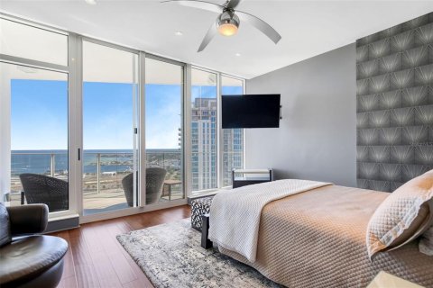 Condominio en venta en Saint Petersburg, Florida, 2 dormitorios, 218.69 m2 № 1911420 - foto 23