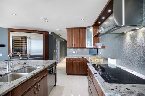 Condominio en venta en Saint Petersburg, Florida, 2 dormitorios, 218.69 m2 № 1911420 - foto 11