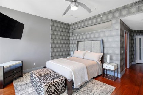 Condominio en venta en Saint Petersburg, Florida, 2 dormitorios, 218.69 m2 № 1911420 - foto 24