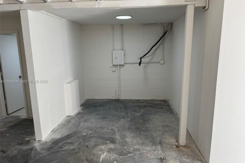 Immobilier commercial à vendre à Miami, Floride № 2017505 - photo 6