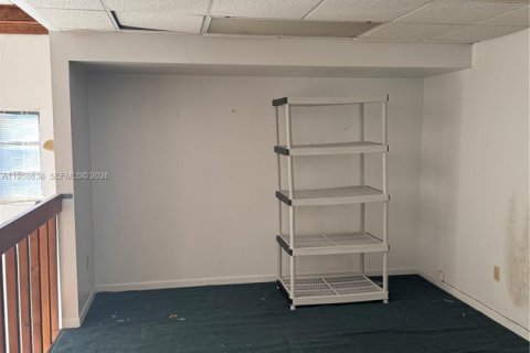 Immobilier commercial à vendre à Miami, Floride № 2017505 - photo 4