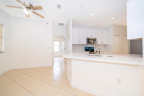 House in Orlando, Florida 3 bedrooms, 171.59 sq.m. № 1618115 - photo 17