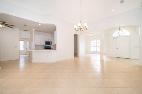 House in Orlando, Florida 3 bedrooms, 171.59 sq.m. № 1618115 - photo 15