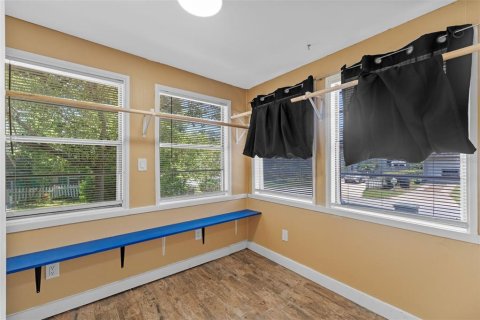Commercial property in Daytona Beach, Florida 6 bedrooms, 298.59 sq.m. № 1849567 - photo 15