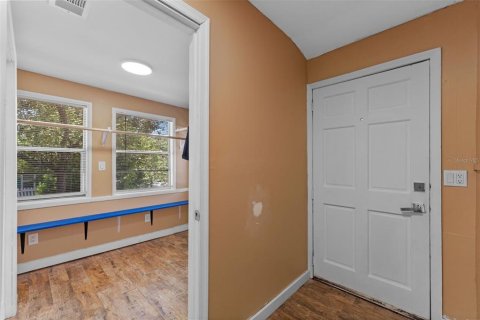 Commercial property in Daytona Beach, Florida 6 bedrooms, 298.59 sq.m. № 1849567 - photo 5