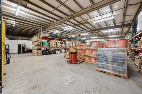 Commercial property in Orlando, Florida № 2121187 - photo 15