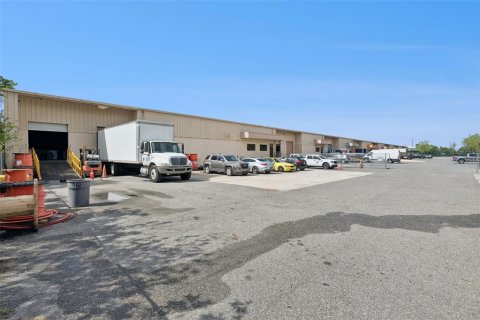 Commercial property in Orlando, Florida № 2121187 - photo 4