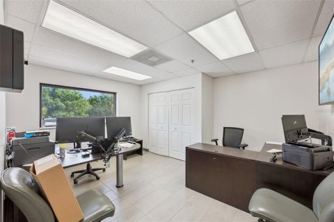 Commercial property in Orlando, Florida № 2121187 - photo 8