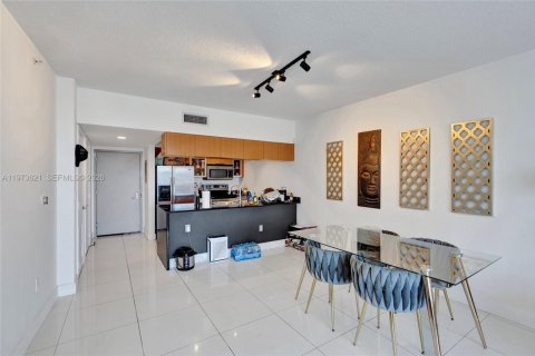 Купить кондоминиум в Майами, Флорида 1 спальня, 76.27м2, № 2041330 - фото 13