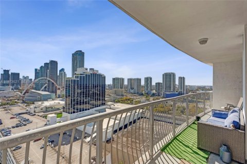 Купить кондоминиум в Майами, Флорида 1 спальня, 76.27м2, № 2041330 - фото 27