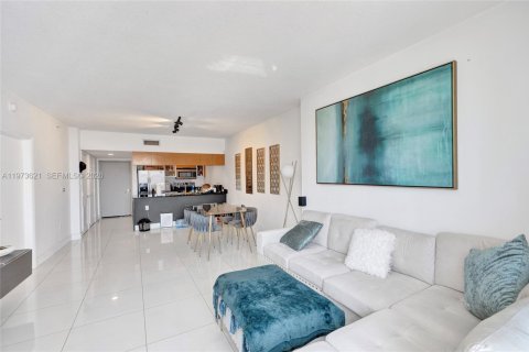 Купить кондоминиум в Майами, Флорида 1 спальня, 76.27м2, № 2041330 - фото 17