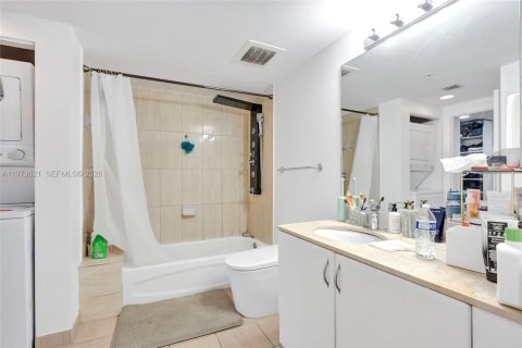 Купить кондоминиум в Майами, Флорида 1 спальня, 76.27м2, № 2041330 - фото 26