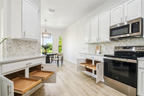 House in Poinciana, Florida 3 bedrooms, 228.91 sq.m. № 1690421 - photo 21