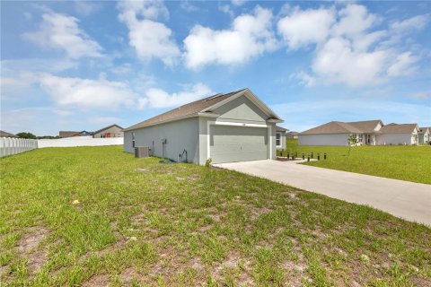House in Babson Park, Florida 3 bedrooms, 167.6 sq.m. № 1826942 - photo 2