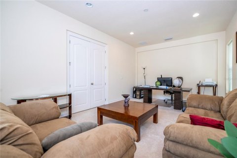 House in Orlando, Florida 4 bedrooms, 414.34 sq.m. № 1837366 - photo 27