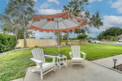 Condo in New Port Richey, Florida, 2 bedrooms № 2203257 - photo 11