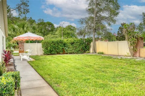 Condo in New Port Richey, Florida, 2 bedrooms № 2203257 - photo 6