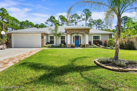 House in Palm Coast, Florida 4 bedrooms, 215.9 sq.m. № 776329 - photo 1