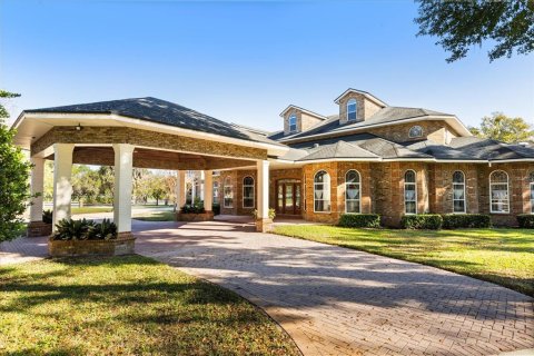 Villa ou maison à vendre à Sanford, Floride: 8 chambres, 1114.83 m2 № 2142770 - photo 4
