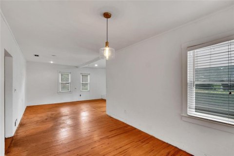 House in Tampa, Florida 4 bedrooms, 153.85 sq.m. № 1907887 - photo 14