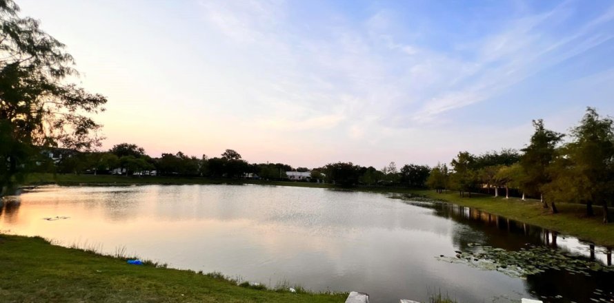 House in Miramar, Florida 3 bedrooms, 96.25 sq.m. № 1178423