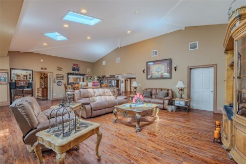 Casa en venta en Lutz, Florida, 5 dormitorios, 387.03 m2 № 2121170 - foto 10