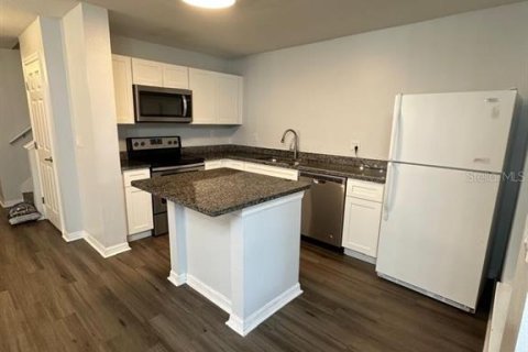 Touwnhouse à louer à Kissimmee, Floride: 4 chambres, 174.66 m2 № 1834677 - photo 2